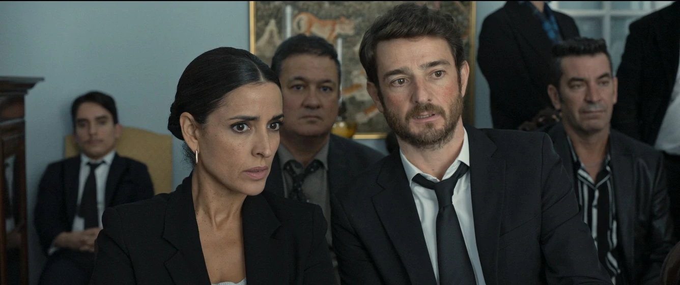 Inma Cuesta y Gorka Otxoa en un-funeral-de-locos
