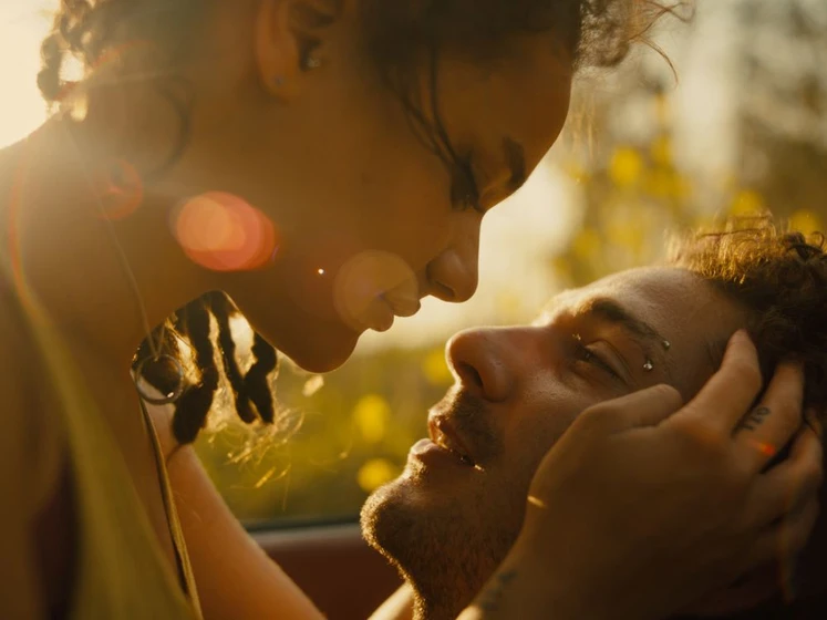 Shia LaBeouf y Sasha Lane en american-honey