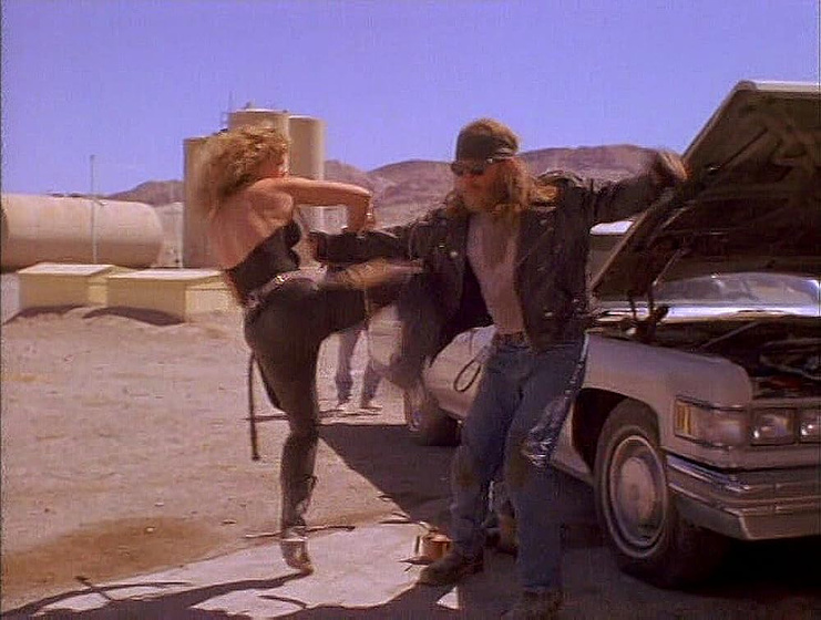 Kathy Long en traicion-y-venganza-1995