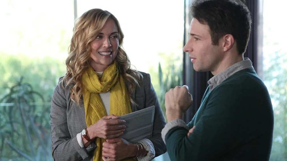 Mark Famiglietti y Kelly Sullivan en Malas Decisiones
