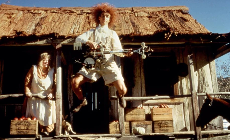 Yahoo Serious y Su Cruickshank en el-jovencito-einstein