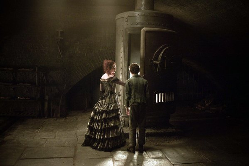 Helena Bonham Carter y Ed Sanders en Sweeney Todd. El barbero diabólico de la calle Fleet