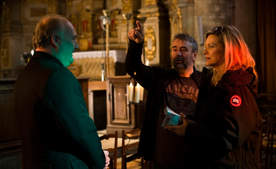 Michelle Pfeiffer y Luc Besson en Malavita