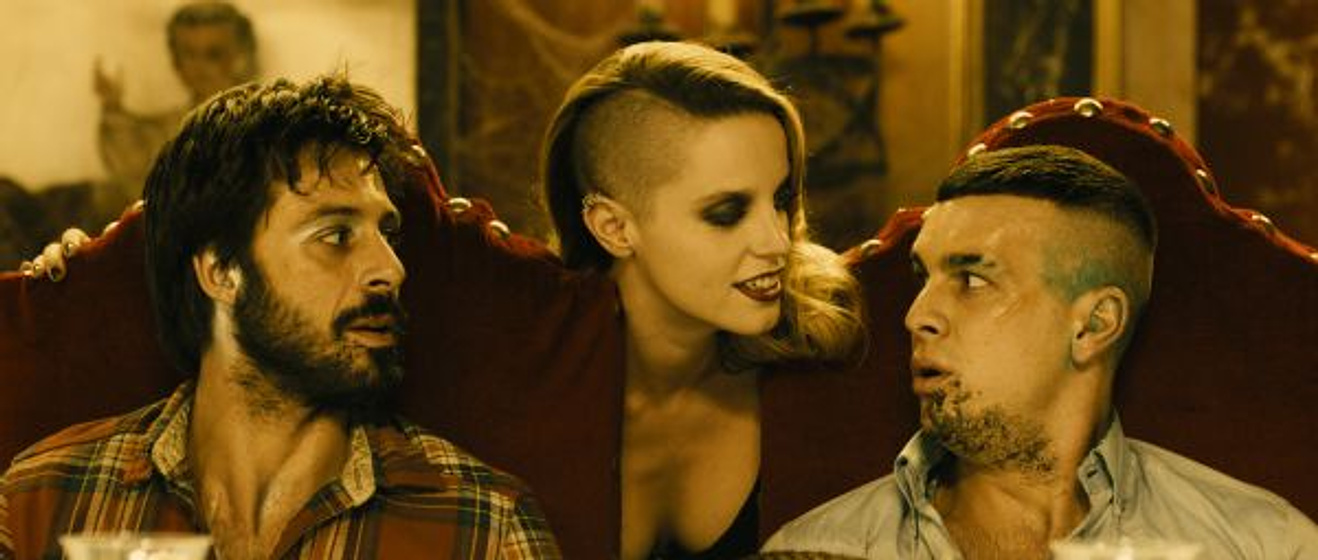 Hugo Silva, Mario Casas y Carolina Bang en Las Brujas de Zugarramurdi