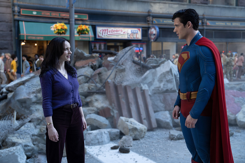 Rachel Brosnahan y David Corenswet en Superman