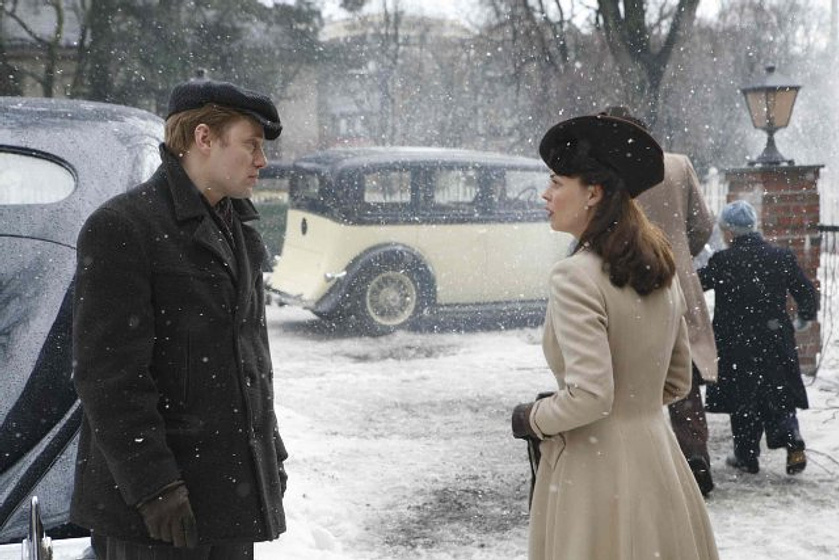 Aksel Hennie y Agnes Kittelsen en Max Manus