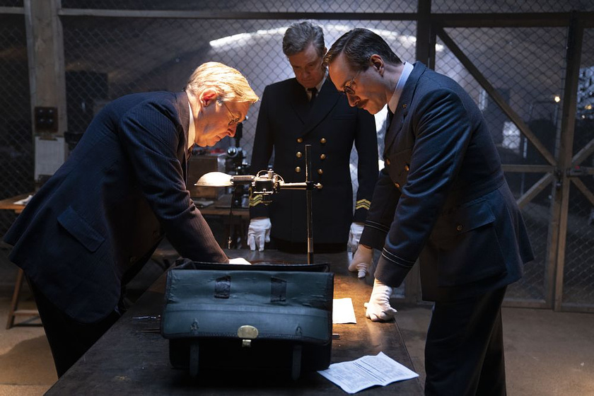 Colin Firth y Matthew Macfadyen en El Arma del Engaño