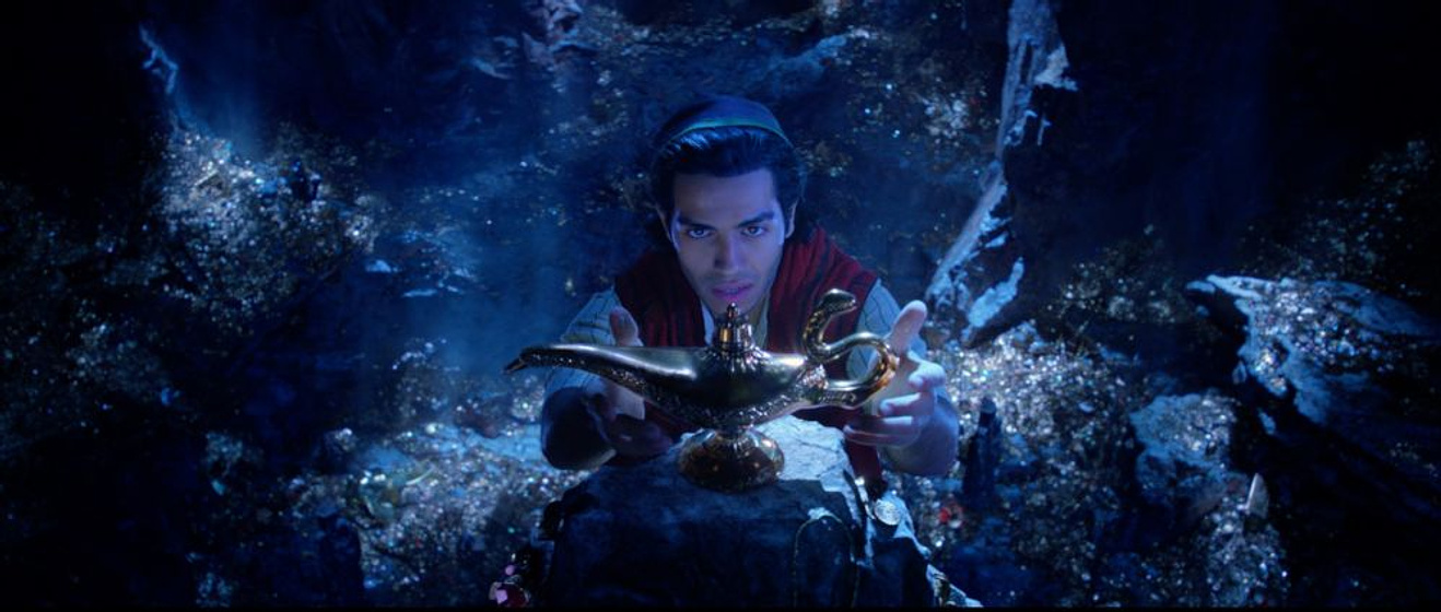 Mena Massoud en Aladdin