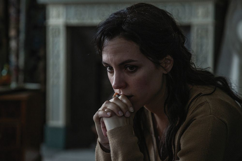 Maggie Civantos en La Influencia