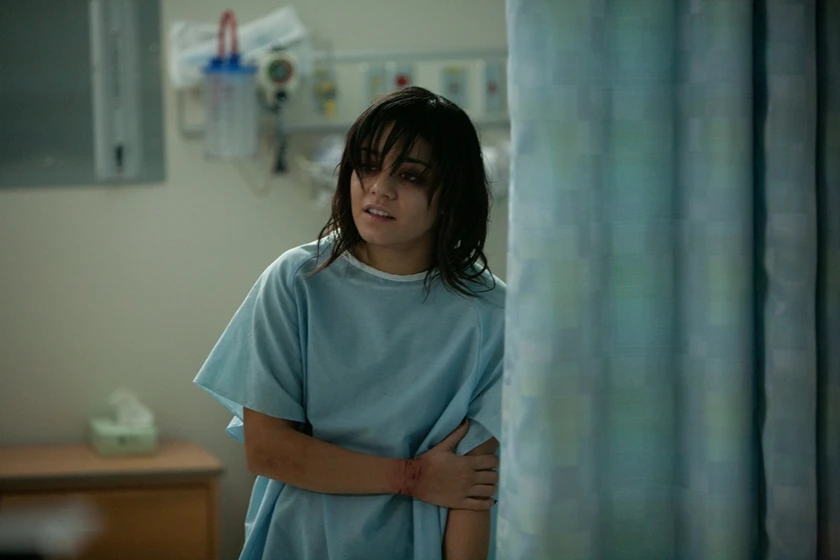 Vanessa Hudgens en caza-al-asesino
