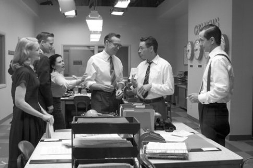 George Clooney, Robert Downey Jr., Patricia Clarkson y David Strathairn en Buenas Noches, y Buena Suerte