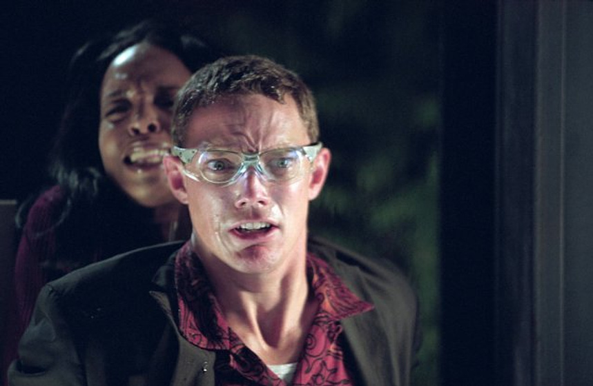 Matthew Lillard y Rah Digga en 13 Fantasmas