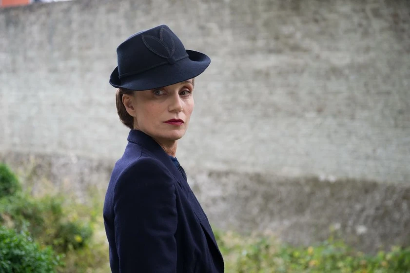 Kristin Scott Thomas en suite-francesa