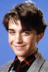 picture of actor Ilan Mitchell-Smith