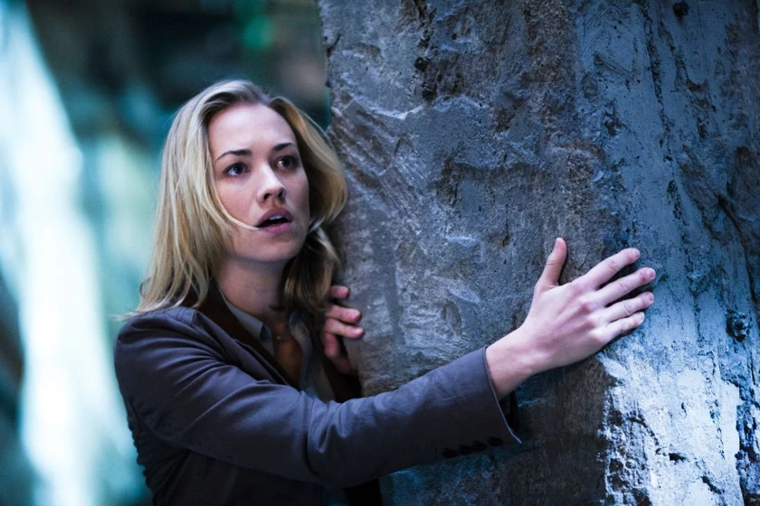 Yvonne Strahovski en yo-frankenstein