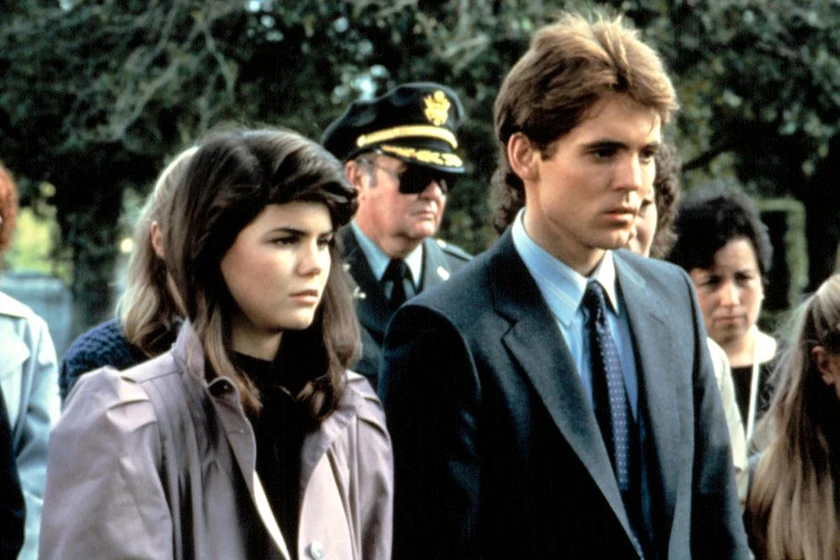 Lori Loughlin y Shannon Presby en la-gran-revancha-1985