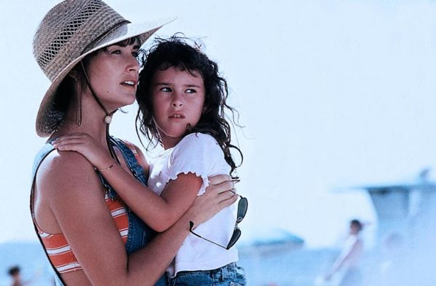 Demi Moore y Rumer Willis en Striptease