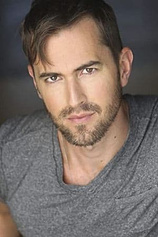 picture of actor Adam J. Yeend