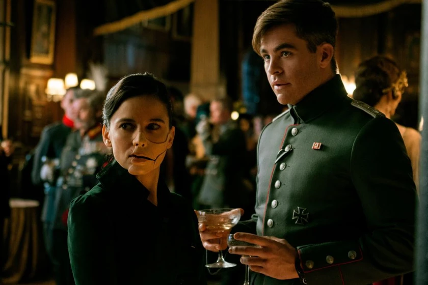 Elena Anaya y Chris Pine en wonder-woman