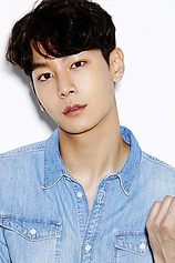 picture of actor Lee Chul-woo