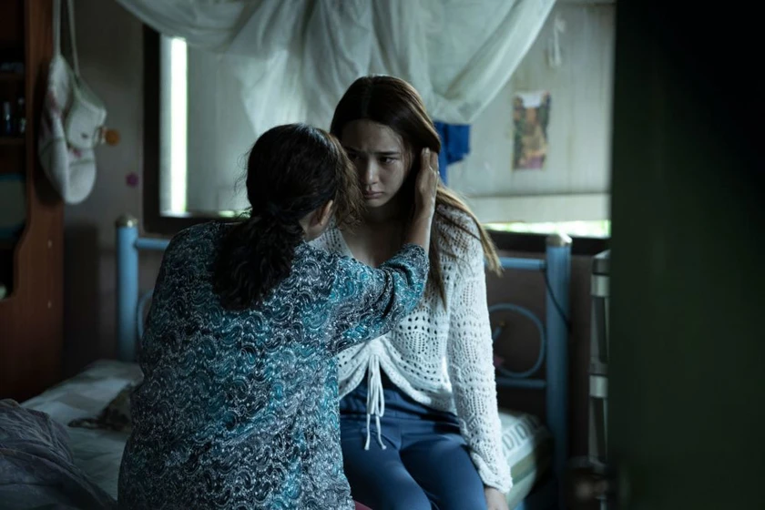 Narilya Gulmongkolpech en the-medium