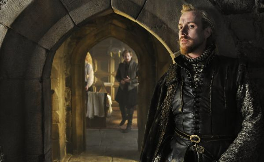 Rhys Ifans en Anonymous
