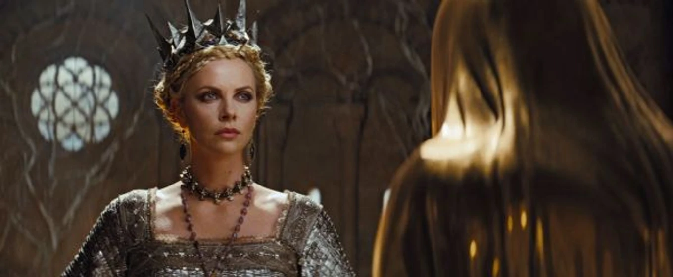 Charlize Theron en Blancanieves y la leyenda del cazador
