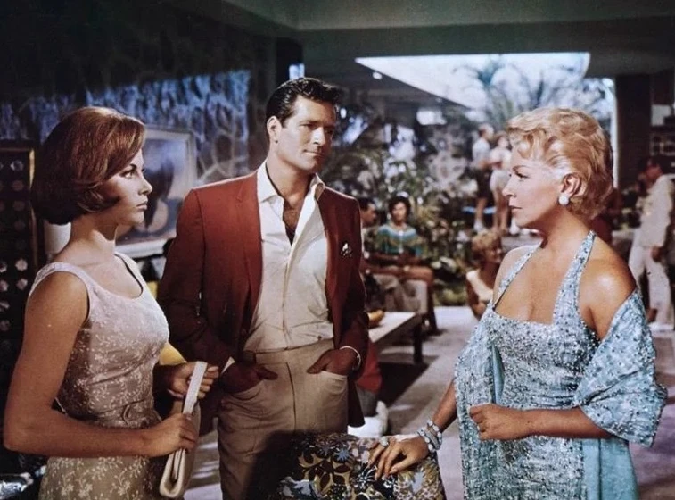 Lana Turner, Stefanie Powers y Hugh O'Brian en mil-caras-tiene-el-amor