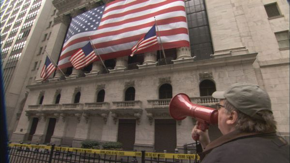 Michael Moore [II] en Capitalismo. Una historia de amor