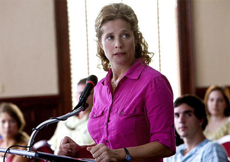Nancy Travis en Pacto entre Adolescentes