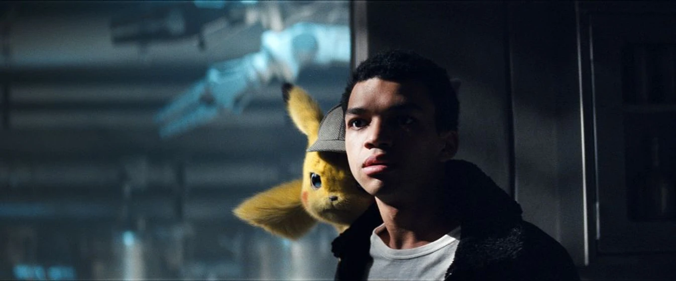 Justice Smith en pokemon-detective-pikachu