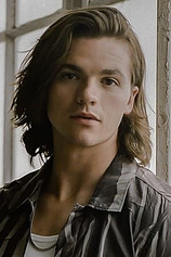 photo of person Joel Courtney