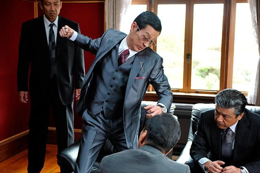 Ryo Kase y Tomokazu Miura en outrage-beyond