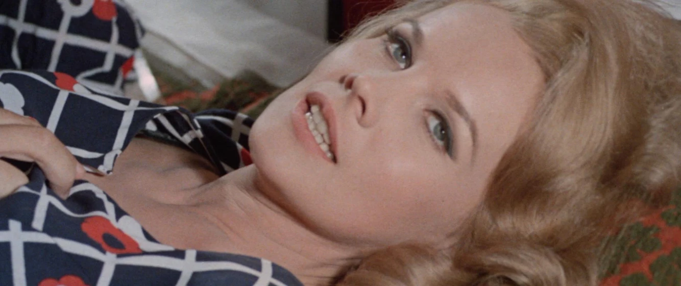 Carroll Baker en orgasmo