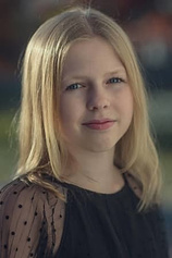 picture of actor Neve Leblanc