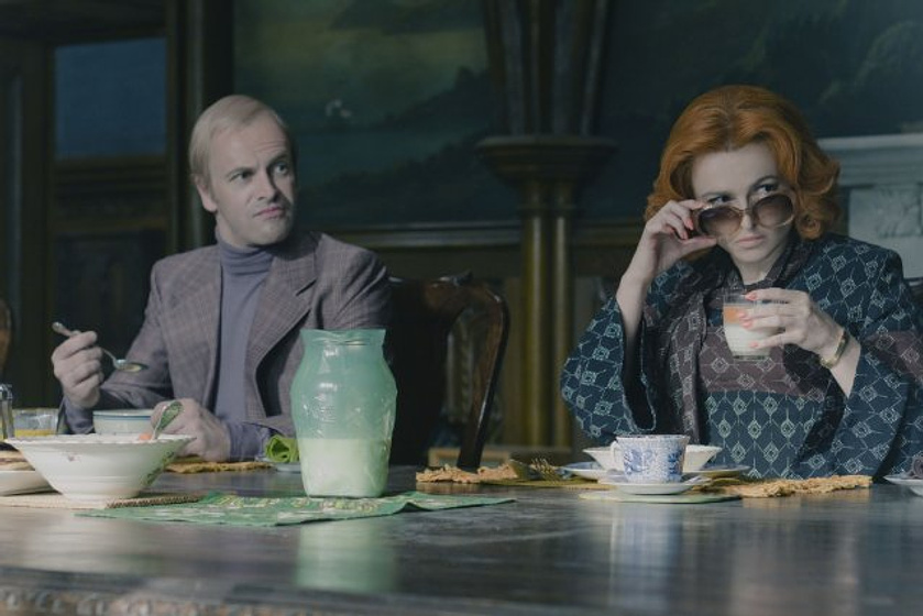 Helena Bonham Carter y Jonny Lee Miller en Sombras tenebrosas