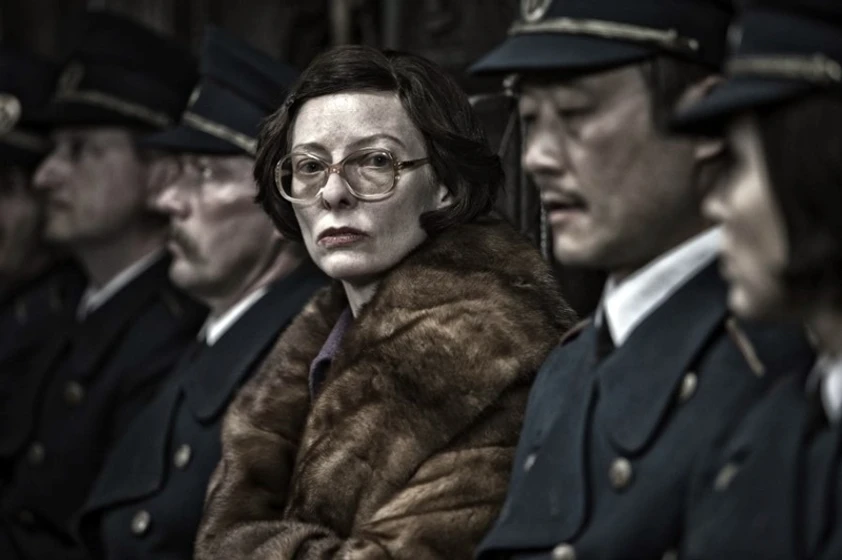 Tilda Swinton en snowpiercer-rompenieves
