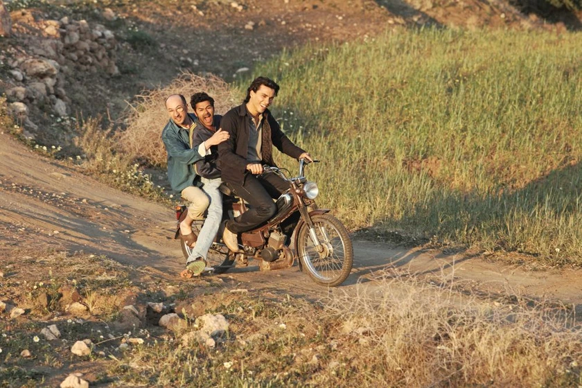 Jamel Debbouze, Fatsah Bouyahmed y Tewfik Jallab en mi-tierra