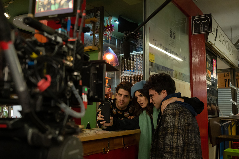 Clara Lago, Itzan Escamilla y Alberto Olmo en Un Lío de Millones (Rodaje)