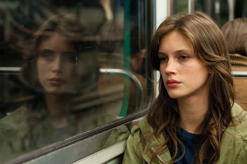 Marine Vacth en Joven y Bonita