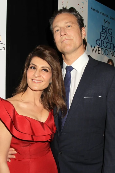 Nia Vardalos y John Corbett en mi-gran-boda-griega-2 (Premiere en Los Angeles. Marzo 2016)