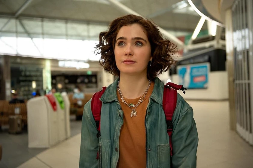 Haley Lu Richardson en la-probabilidad-estadistica-del-amor-a-primera-vista