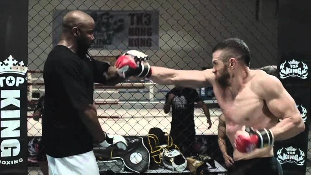 Michael Jai White en rompiendo-las-reglas-3