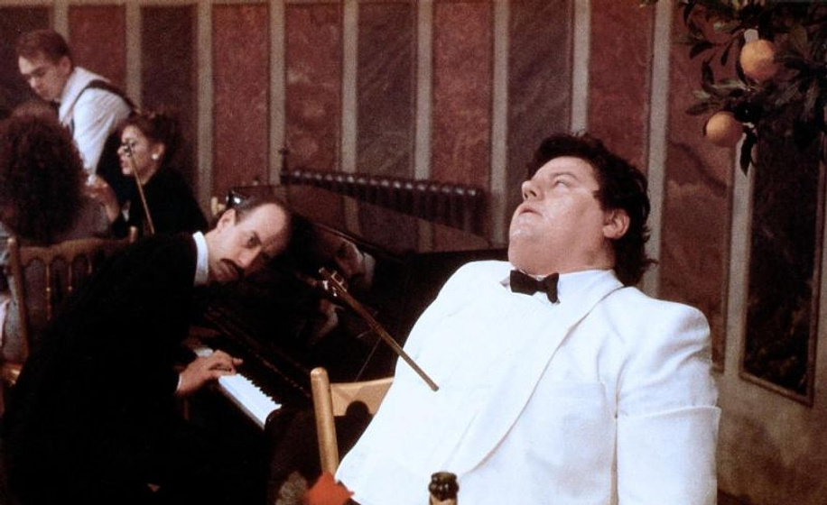 Robbie Coltrane en Eat the Rich