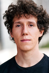 picture of actor Guillaume Douat