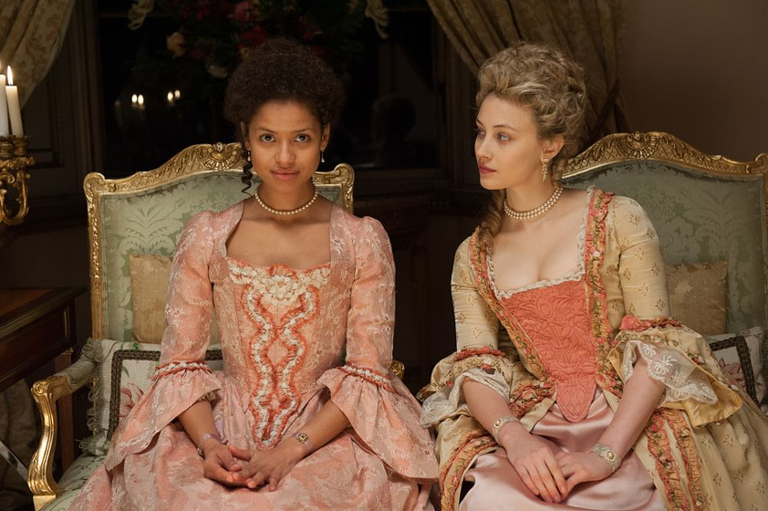 Gugu Mbatha-Raw y Sarah Gadon en Belle