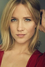Foto de Jessy Schram