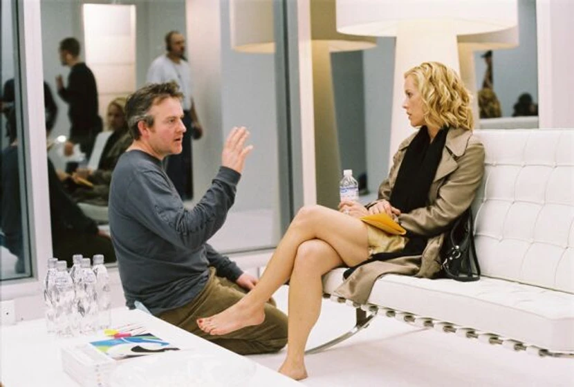 Maria Bello y Mike Barker en chantaje