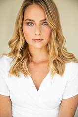 picture of actor Annika Foster