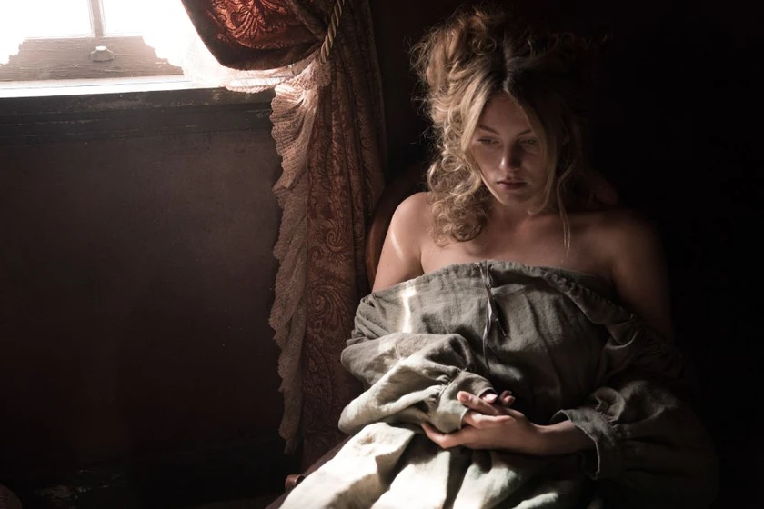 Leila George en sin-piedad-2019